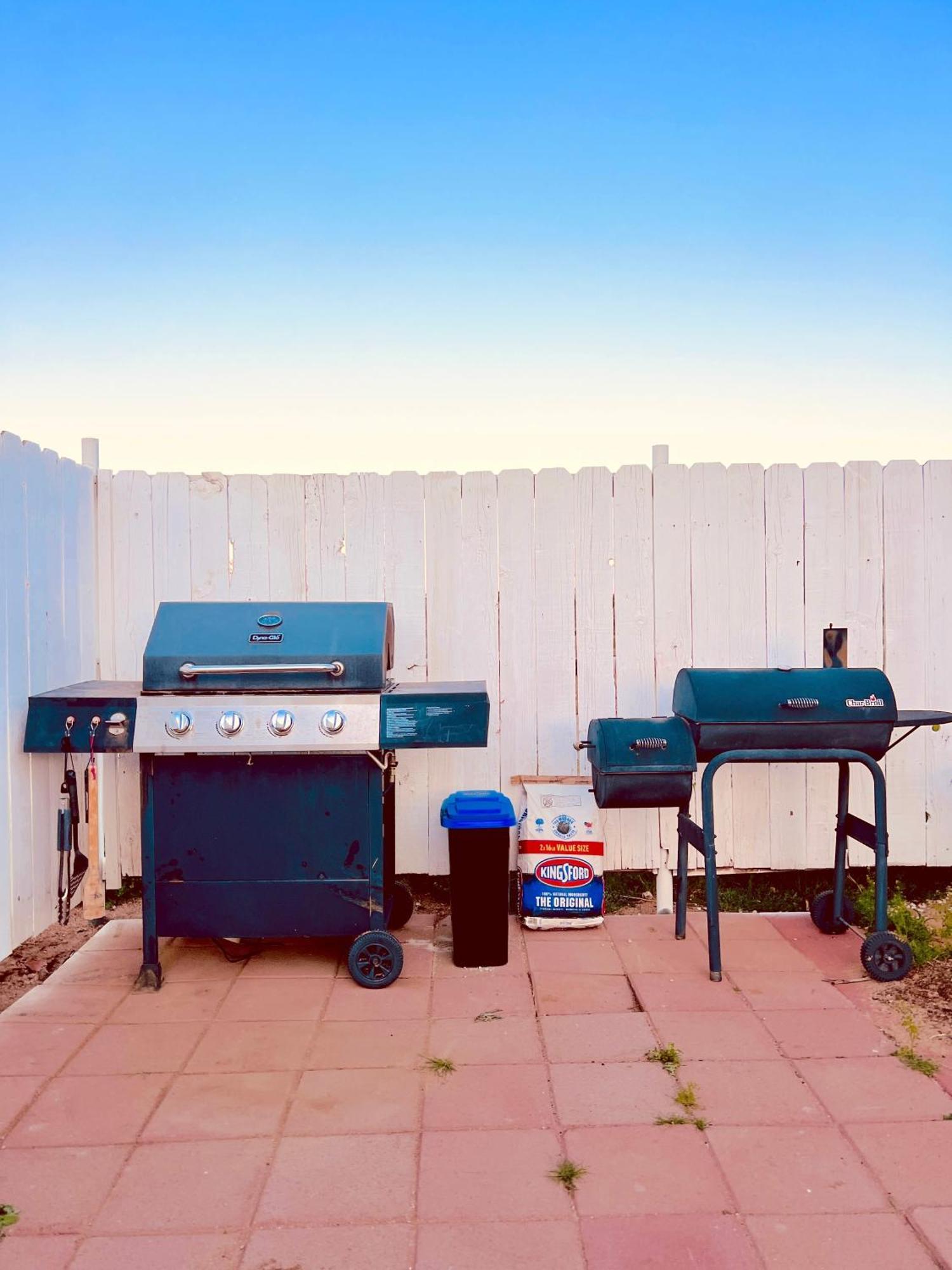 יוקה ואלי Private Jt Cabin - Ev L2 Station, Hammocks, Fire Pit, Bbq, Bocce Ball, Cornhole מראה חיצוני תמונה